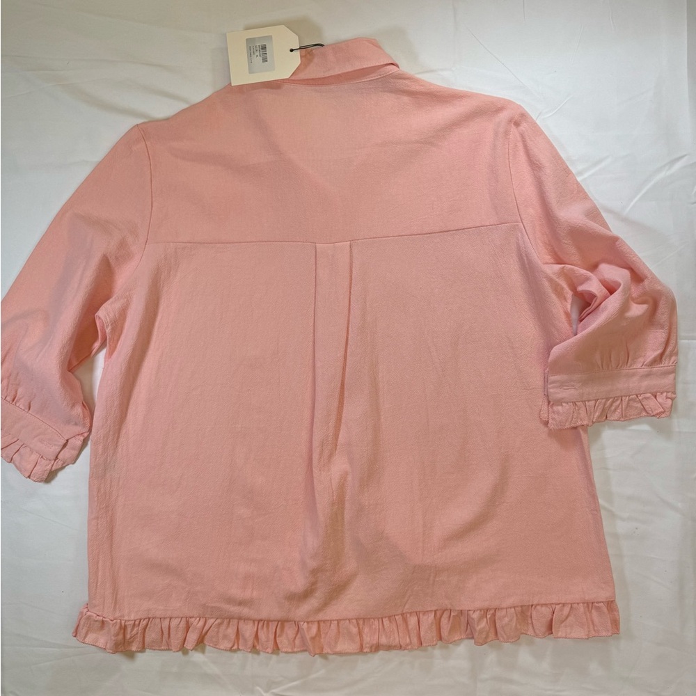 Women’s Light Pink Blouse with Ruffle Trim on sleeves and bottom. SizeXL. - Picture 5 of 8
